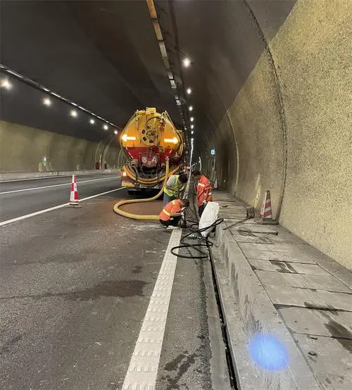 顺昌隧道排水渠清淤